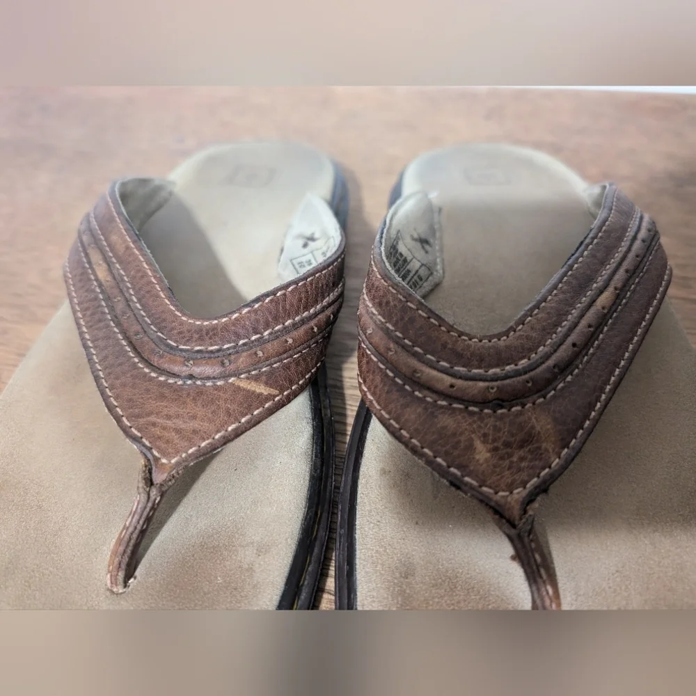 Dr. Martens Tan and Brown Flip-Flops Unisex Size 8 In Women's Size